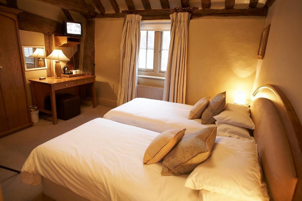 Chalfont St Peter The Greyhound Inn الغرفة الصورة